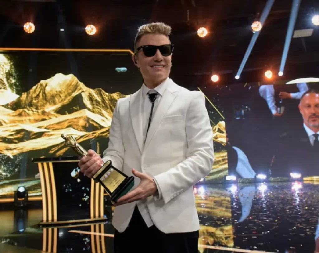 56936-santiago-del-moro-duenio-del-oro-una-noche-inolvidable-en-los-martin-fierro